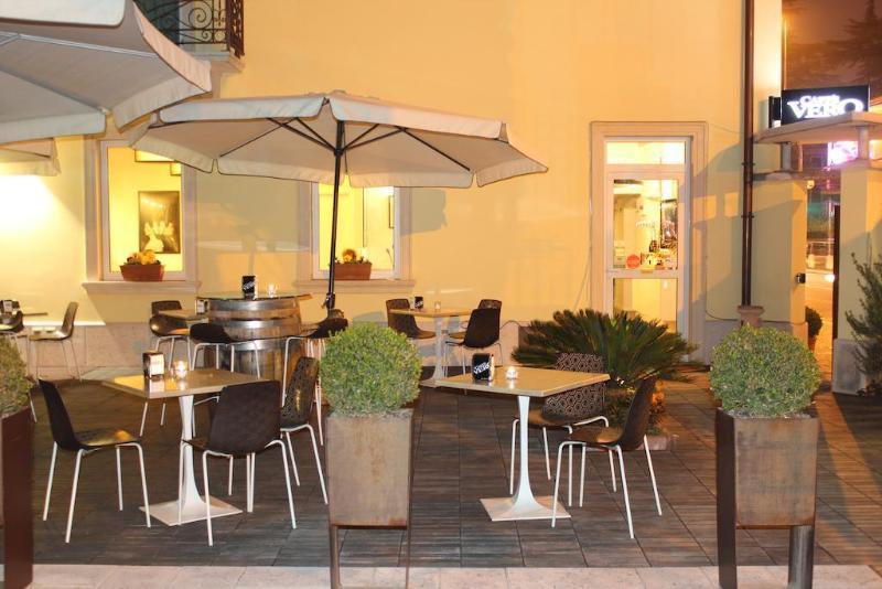 Hotel Opera Dossobuono Exterior photo